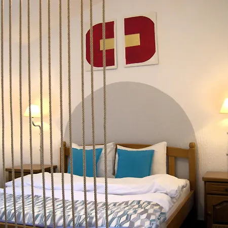 Yeshill & * Budva